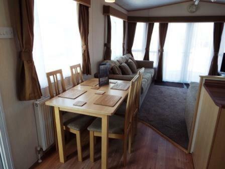 3 Bedroom Caravan แททเทอร์ชอล ภายนอก รูปภาพ